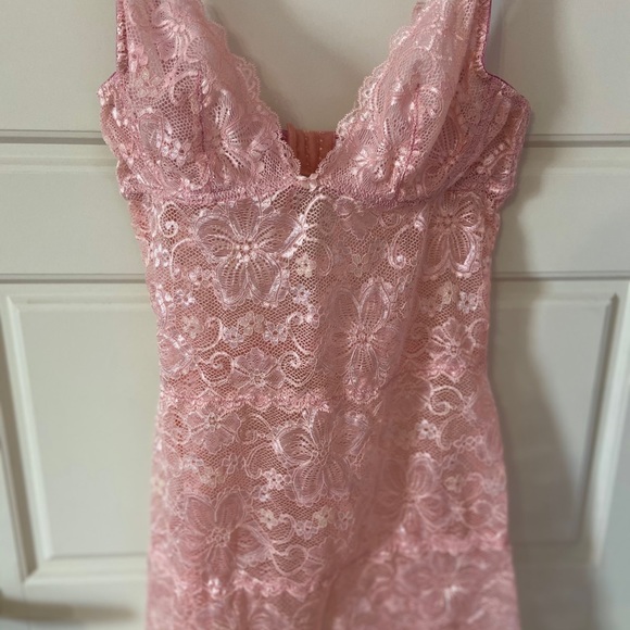 Shiny Pink Lace Lingerie - Picture 1 of 4